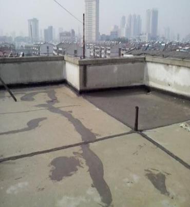郧阳漏水维修 楼顶漏水是什么原因，楼顶漏水维修方法是什么?